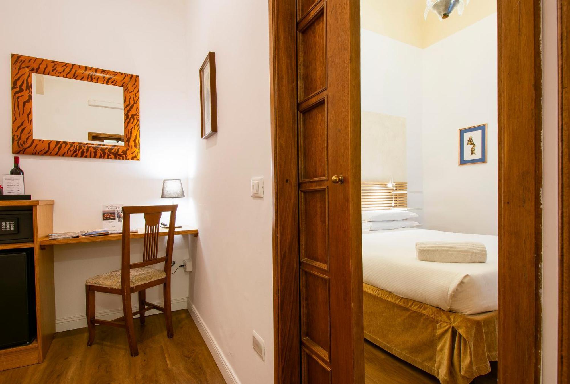 N4U Guest House פירנצה מראה חיצוני תמונה